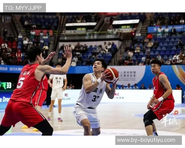 小将杨溢表现出色7投3中贡献10分4板6助攻正负值高达23